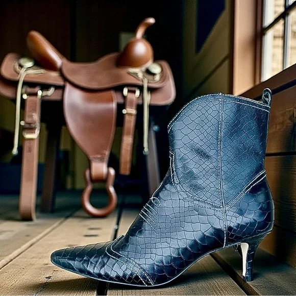 Matisse Aubrey Black Crocodile Patterned Western Cowgirl Ankle Boots 8.5 - Picture 7 of 8